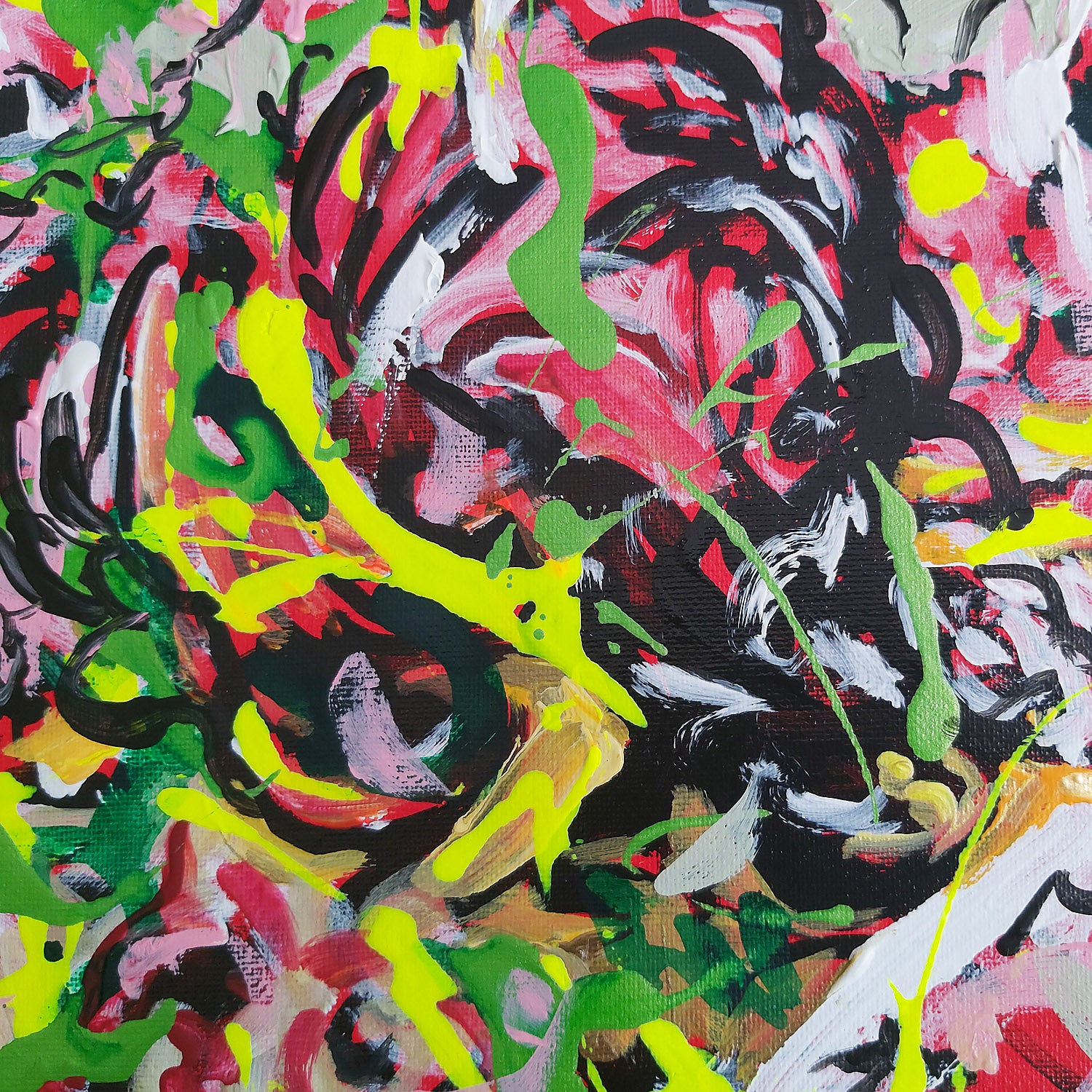 Close-up detail of Fluctus Vitae by Audrey Néron, featuring dynamic black, green, and neon yellow brushstrokes against vibrant pink and red layers. This 2025 acrylic and ink artwork captures the interplay of bold abstraction and organic forms.